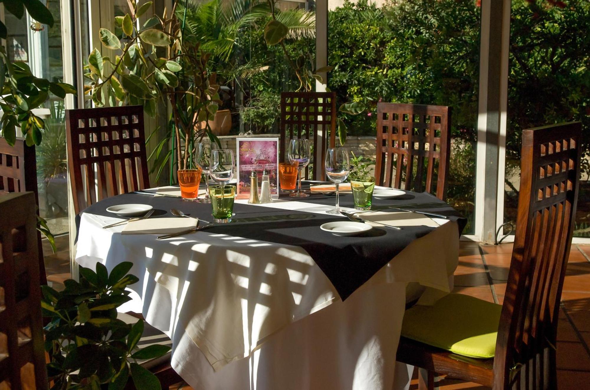 Hotel Le Phoebus Garden & Spa Gruissan Eksteriør bilde